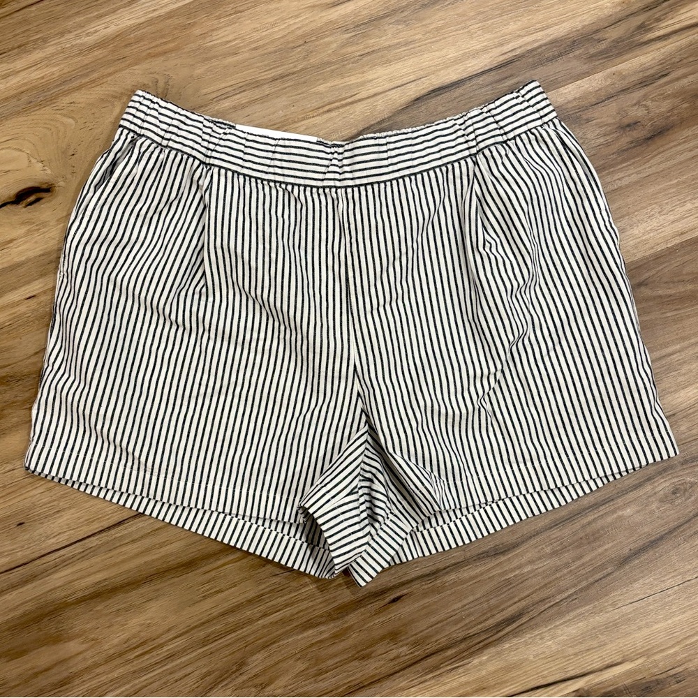 Uniqlo Pleated Shorts